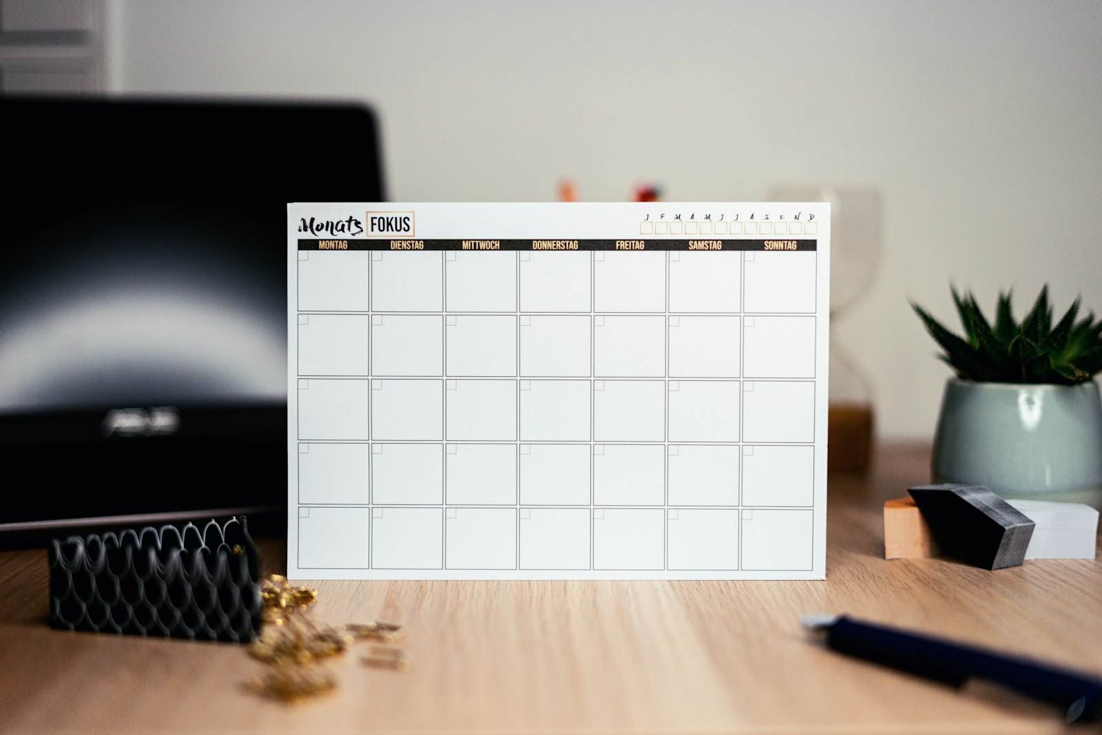Blank calendar filling up with booked jobs after old customers were contacted